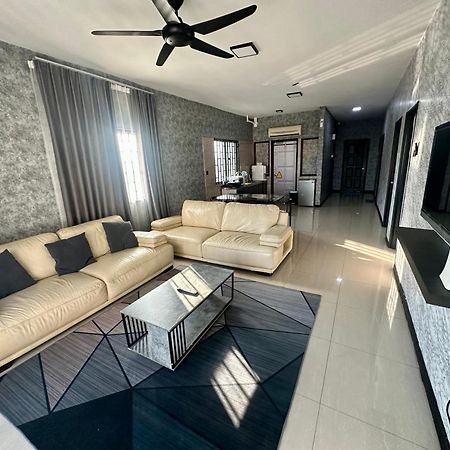 Homestay Aiyu - Luxury Stay Shah Alam Exterior foto